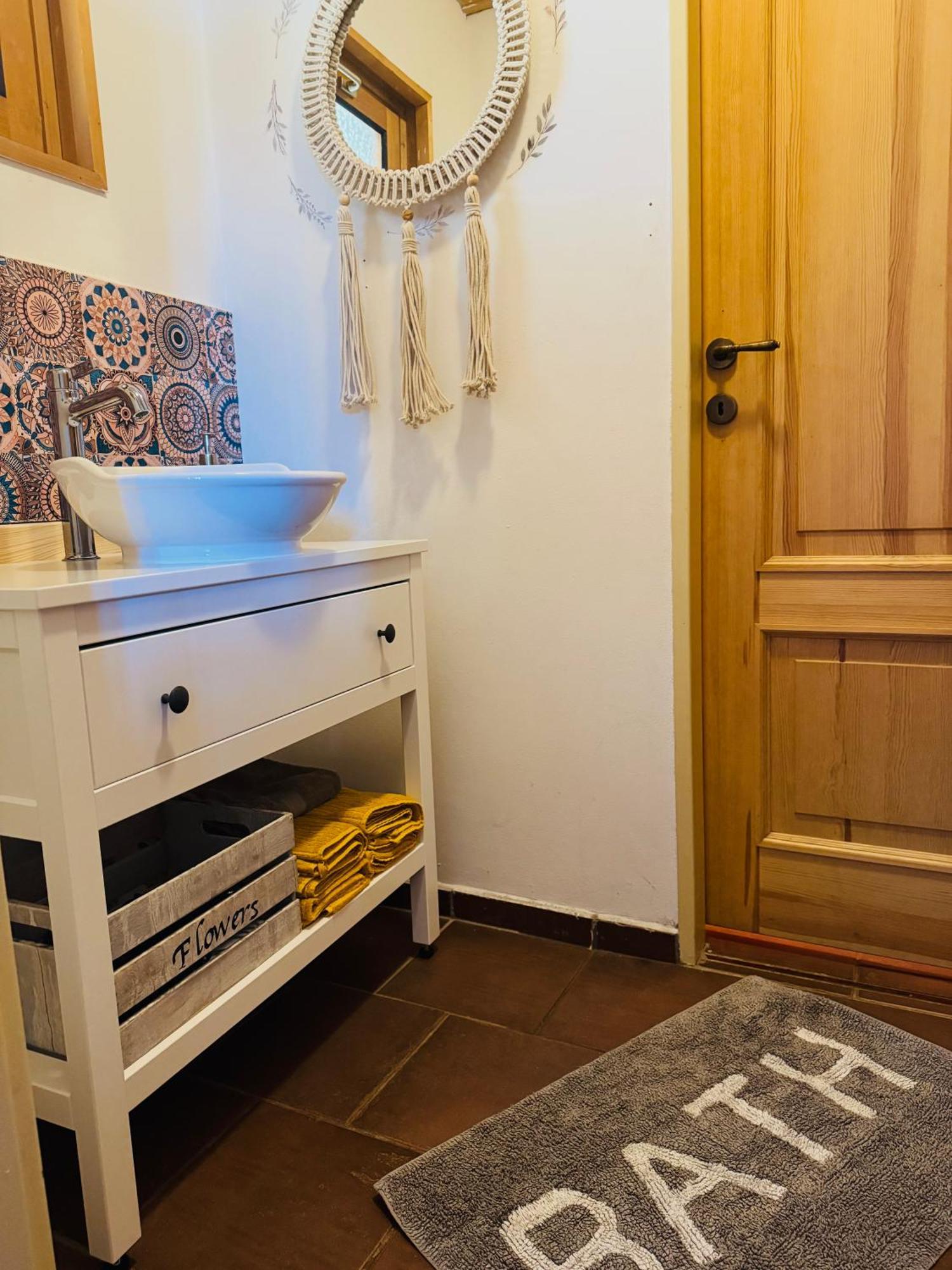 Apartman Na Ranci Pod Lovosem Velemin Ngoại thất bức ảnh